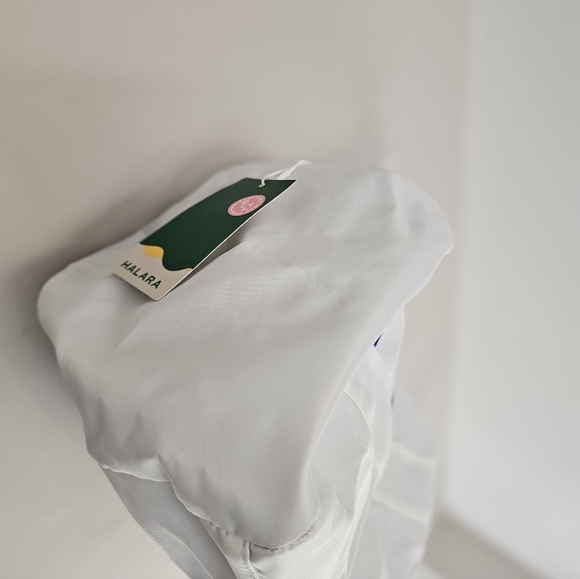 Halara White & Blue Duffle Bag / Gym back with shoulder strap NEW - Picture 7 of 8